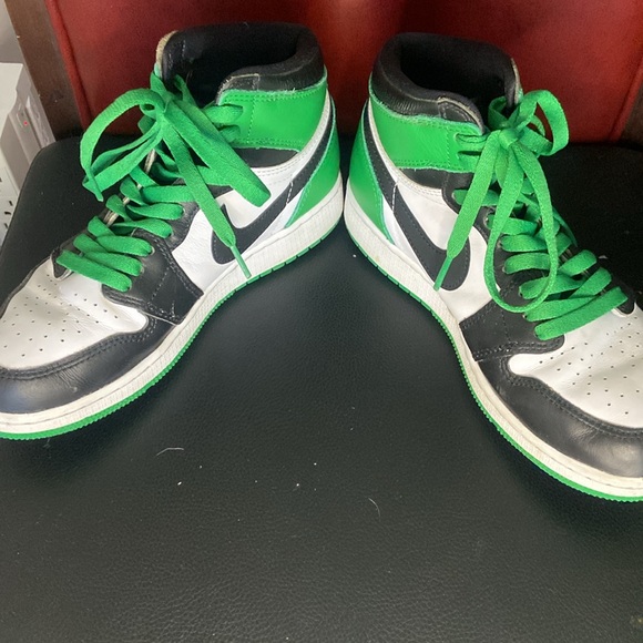 Nike Air Jordan - Green Hardly worn! - Picture 5 of 6